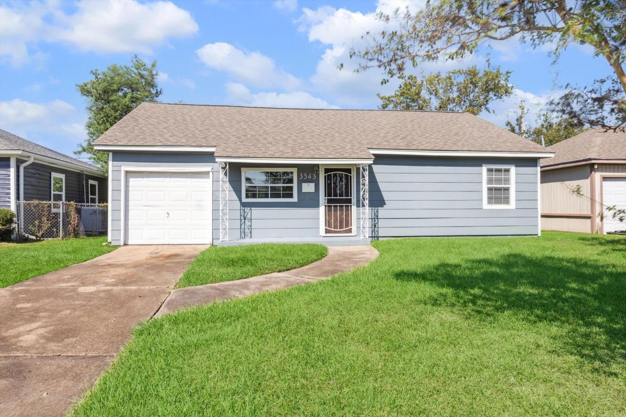 Houston Hideaway 3 Bedroom Home Exterior photo